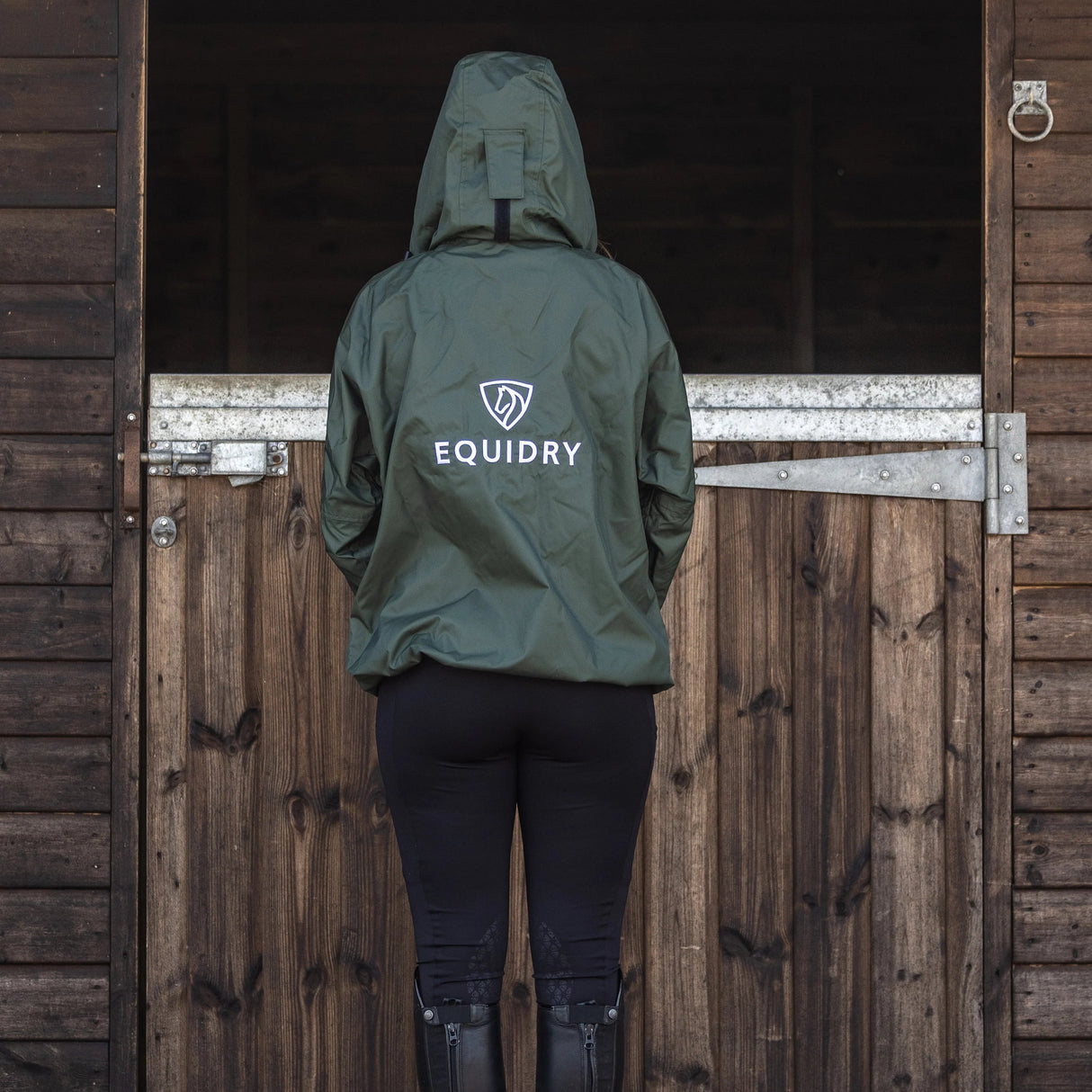 EQUIDRY Women's Shortie Mesh Lining Mac #colour_black-forest-green