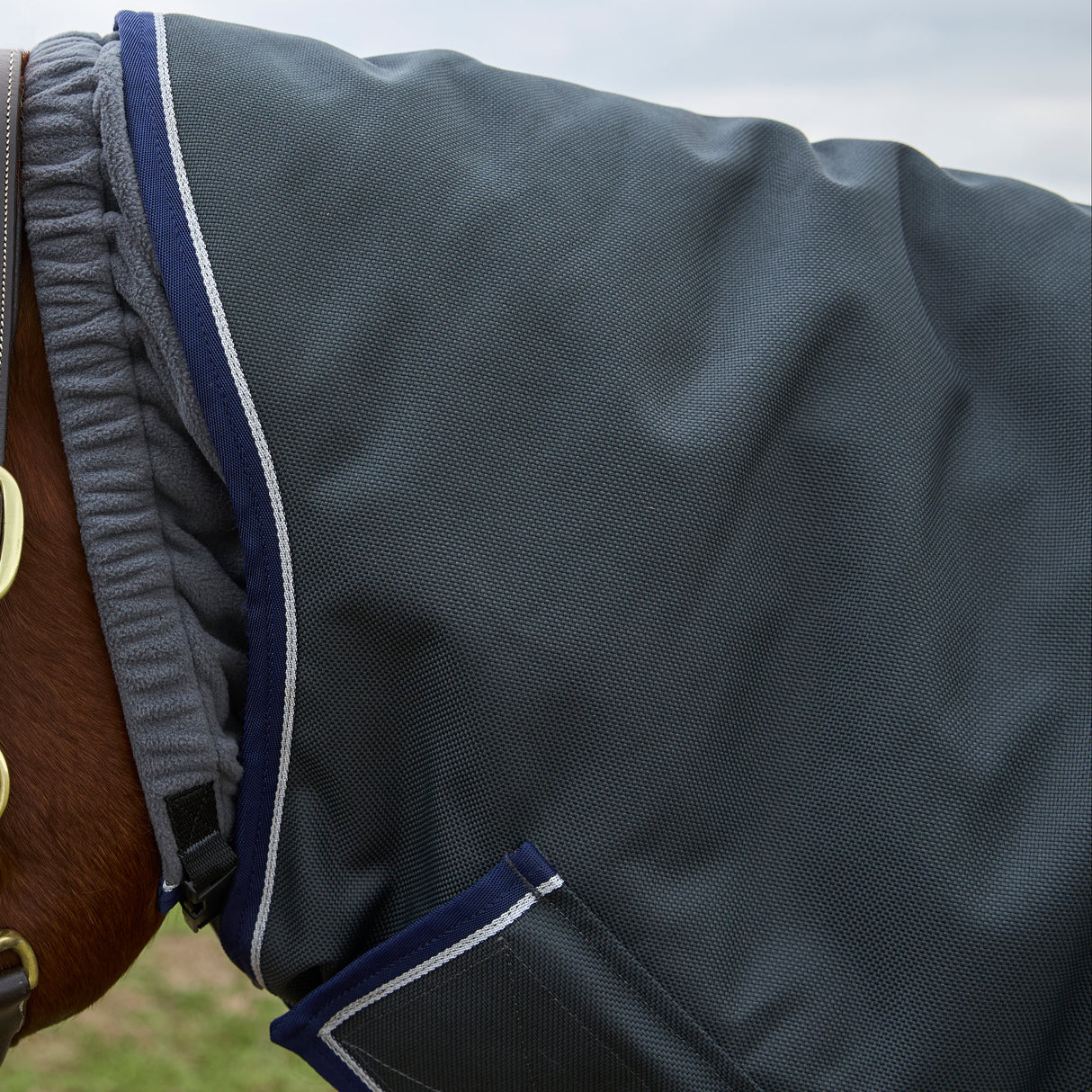 Weatherbeeta Comfitec Ultra 100G Detach-A-Neck Turnout #colour_charcoal