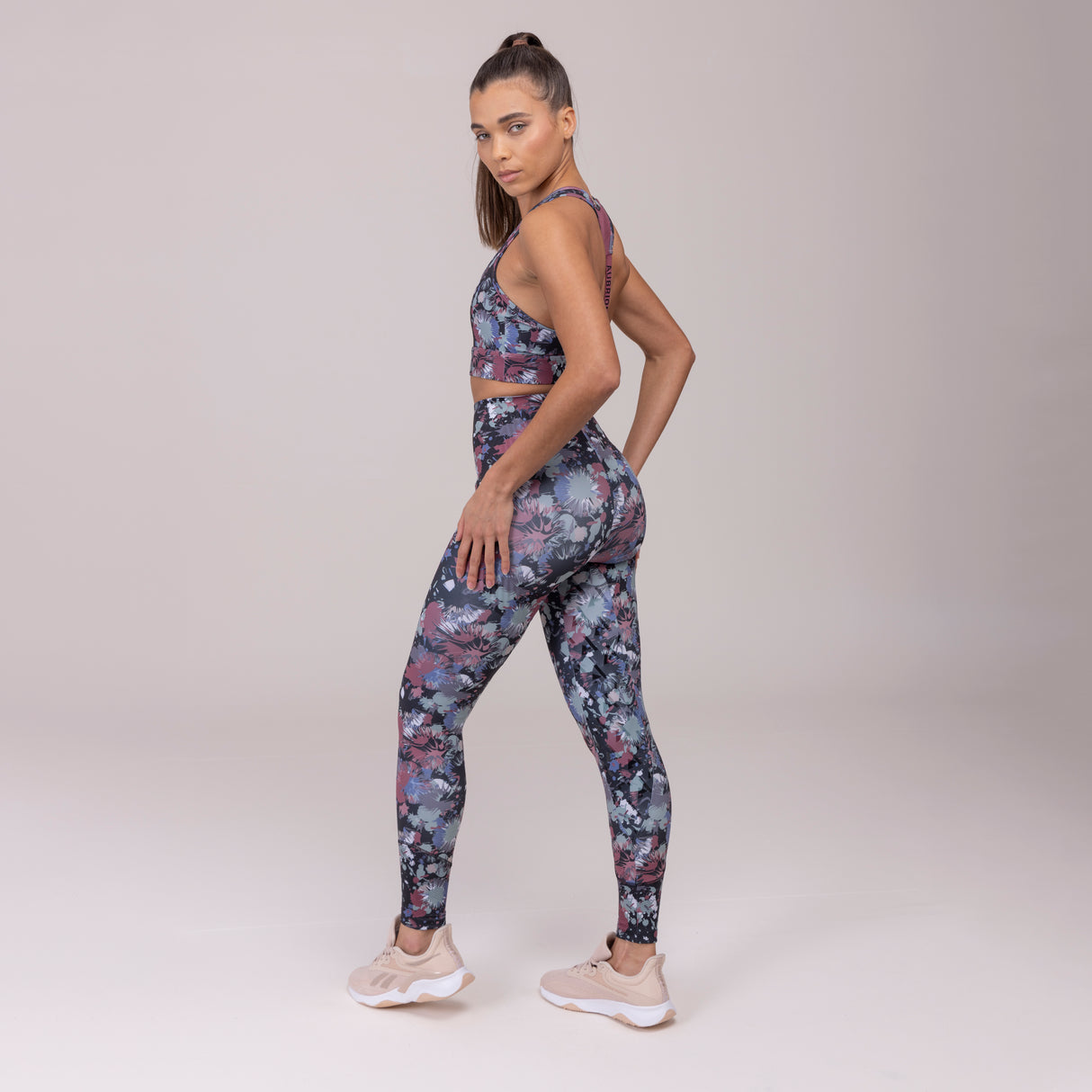 Shires Aubrion Ladies React Sculpt Riding Tights #colour_abstract