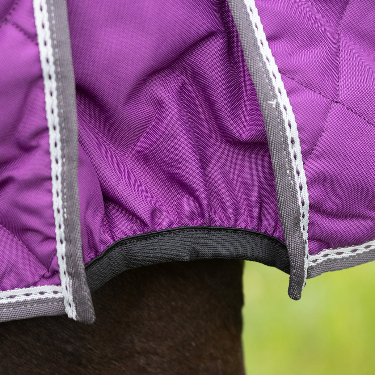 DefenceX Shield 100g Stable Rug with Detachable Neck