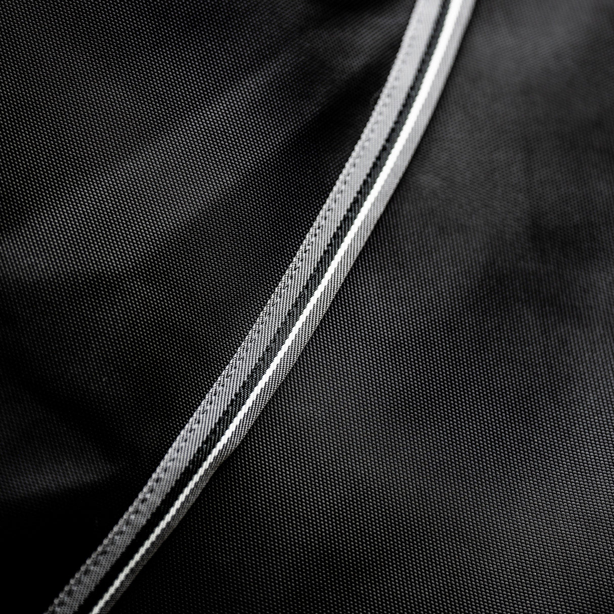 Horseware Ireland Rambo Supreme 1680D Turnout Plus 0g #colour_black-thunderstorm-grey-silver