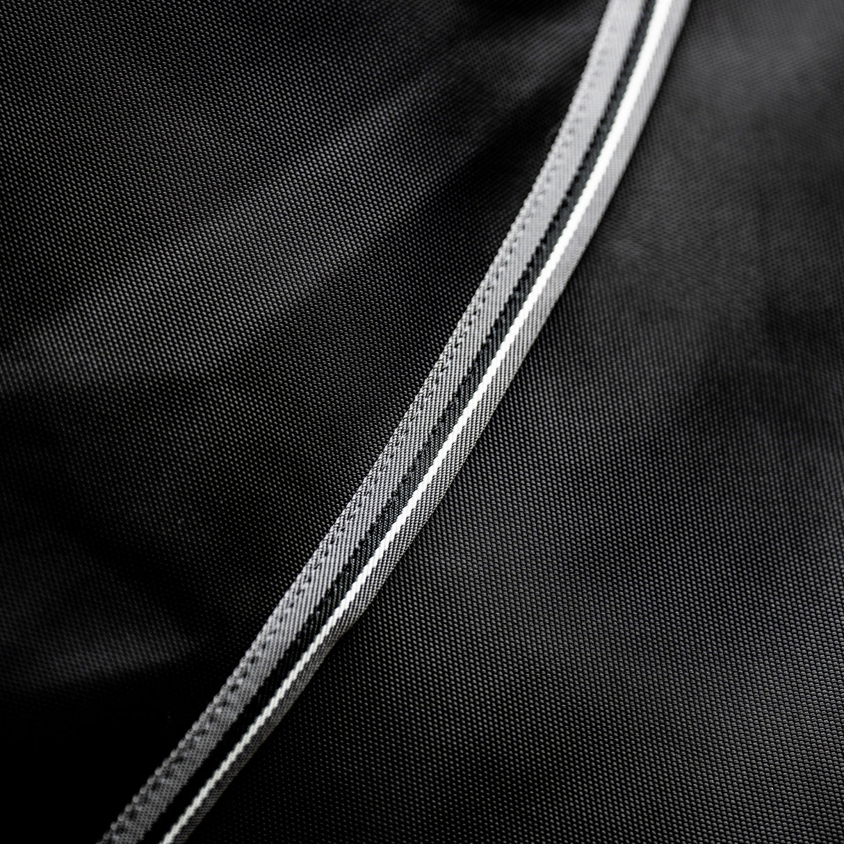 Horseware Ireland Rambo Supreme 1680D Turnout Vari-Layer 450g #colour_black-thunderstorm-grey-silver