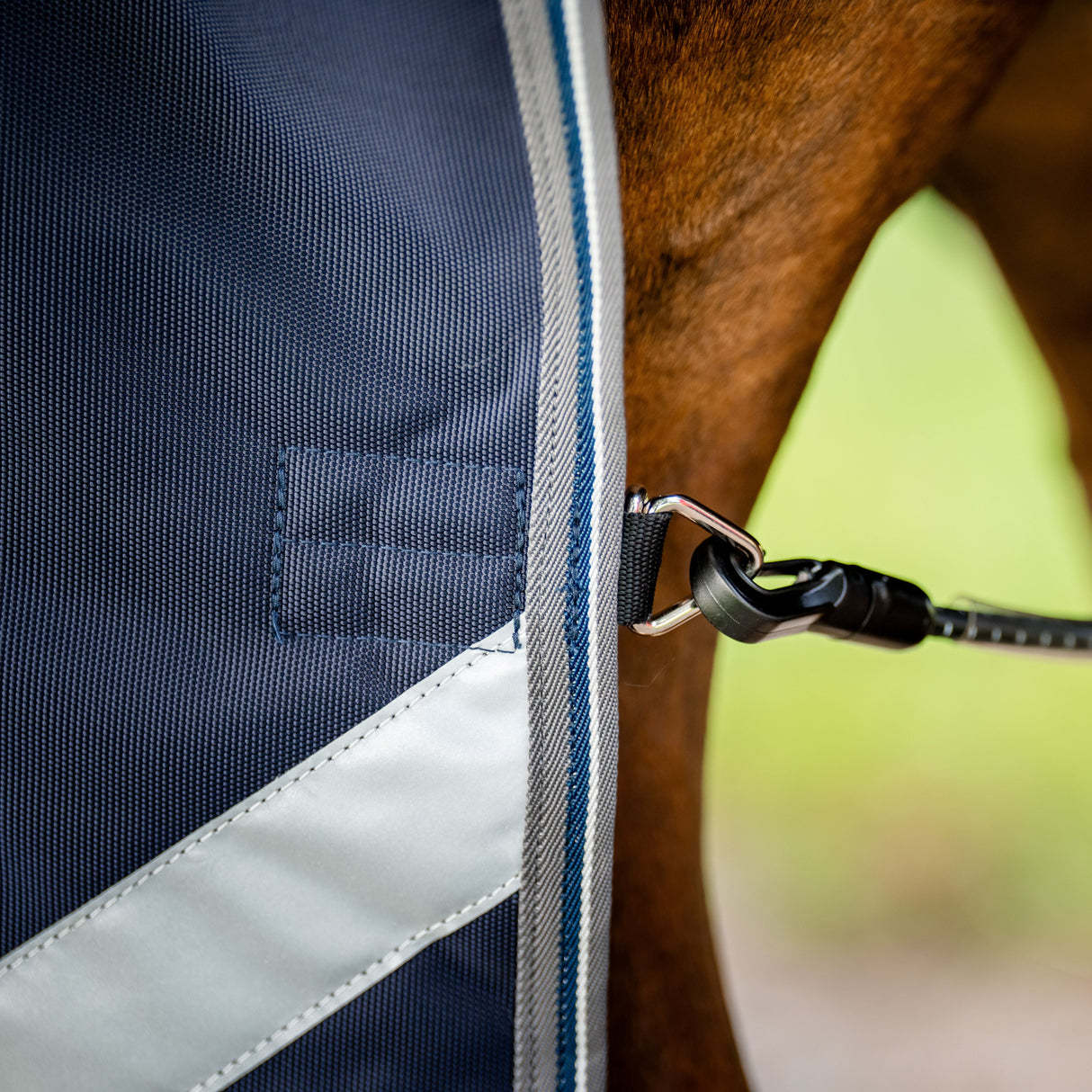 Horseware Ireland Rambo 1680D 250g Vari-Layer Turnout Rug #colour_navy-thunderstorm-grey-silver