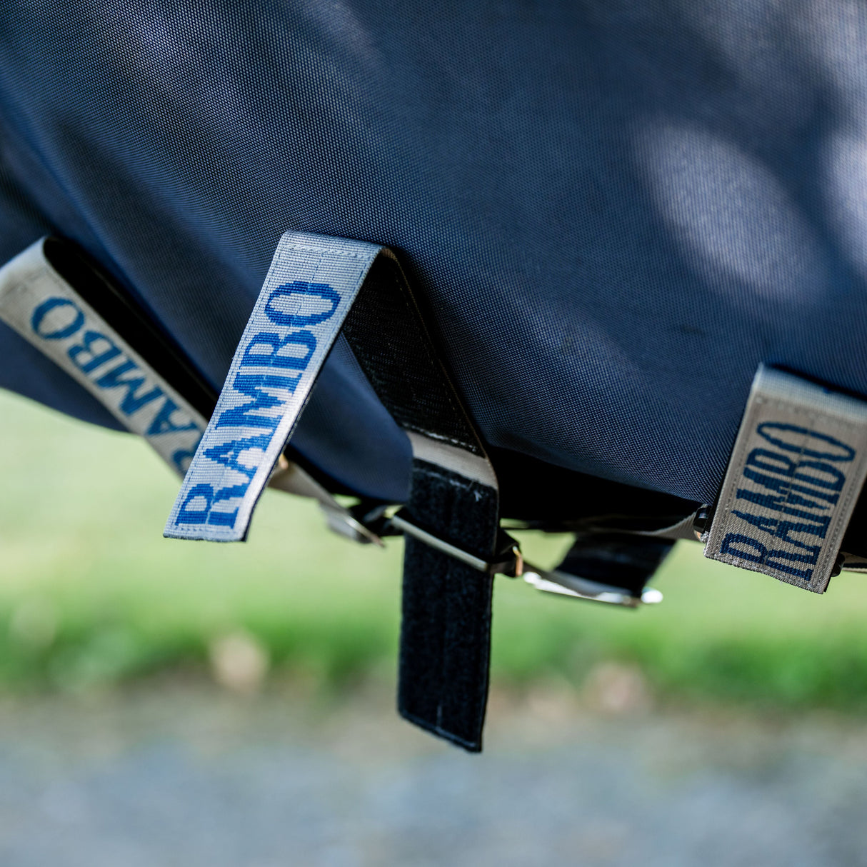 Horseware Ireland Rambo 1680D 250g Vari-Layer Turnout Rug #colour_navy-thunderstorm-grey-silver