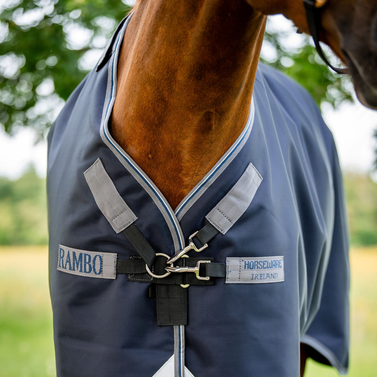 Horseware Ireland Rambo 1680D 100g Turnout Rug #colour_navy-thunderstorm-grey-silver