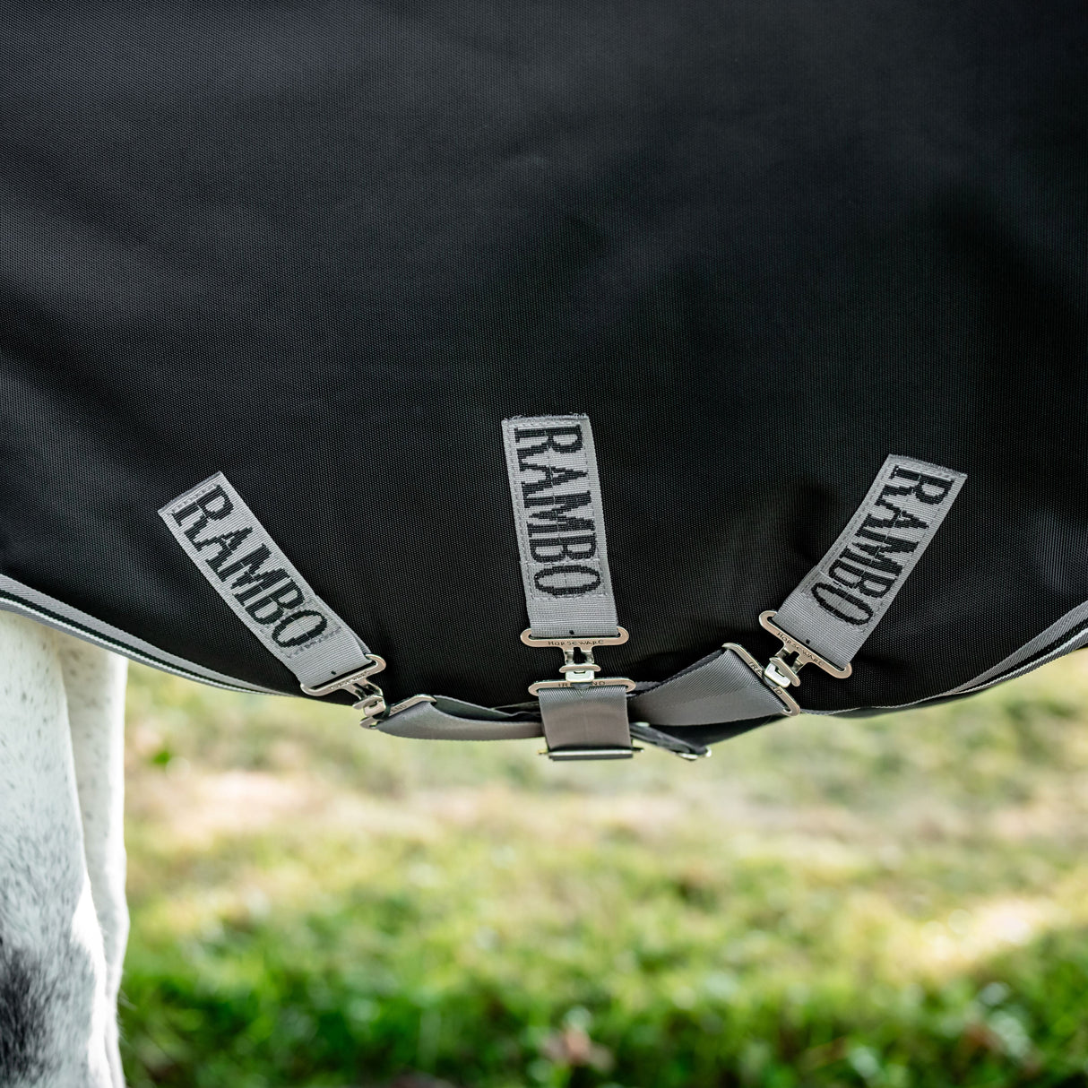 Horseware Ireland Rambo 1680D 100g Turnout Rug #colour_black-thunderstorm-grey-silver