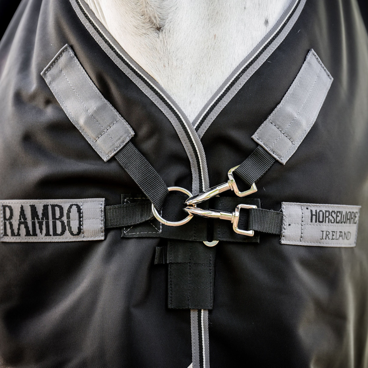 Horseware Ireland Rambo 1680D 450g Vari-Layer Turnout Rug #colour_black-thunderstorm-grey-silver