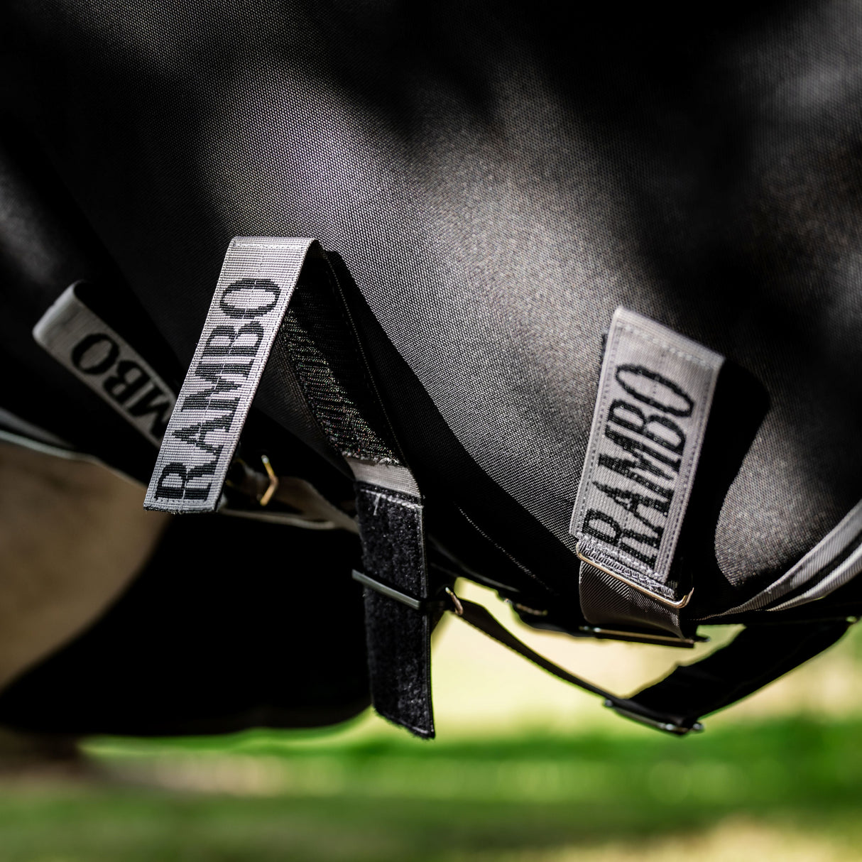 Horseware Ireland Rambo 1680D 100g Turnout Rug #colour_black-thunderstorm-grey-silver