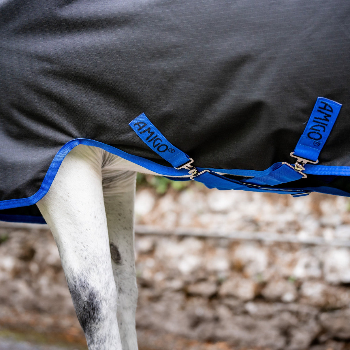Horseware Ireland Amigo Ripstop 900D 100g Turnout Rug #colour_black-classic-blue