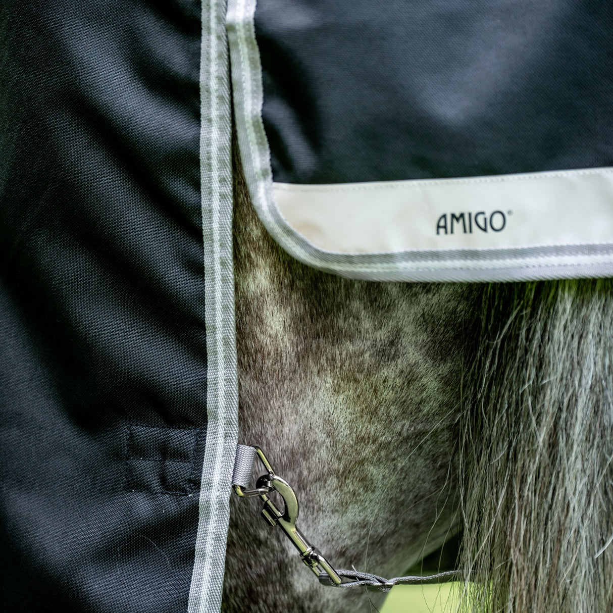 Horseware Ireland Amigo 1200D XL 150g Turnout Rug #colour_black-titanium-grey-silver