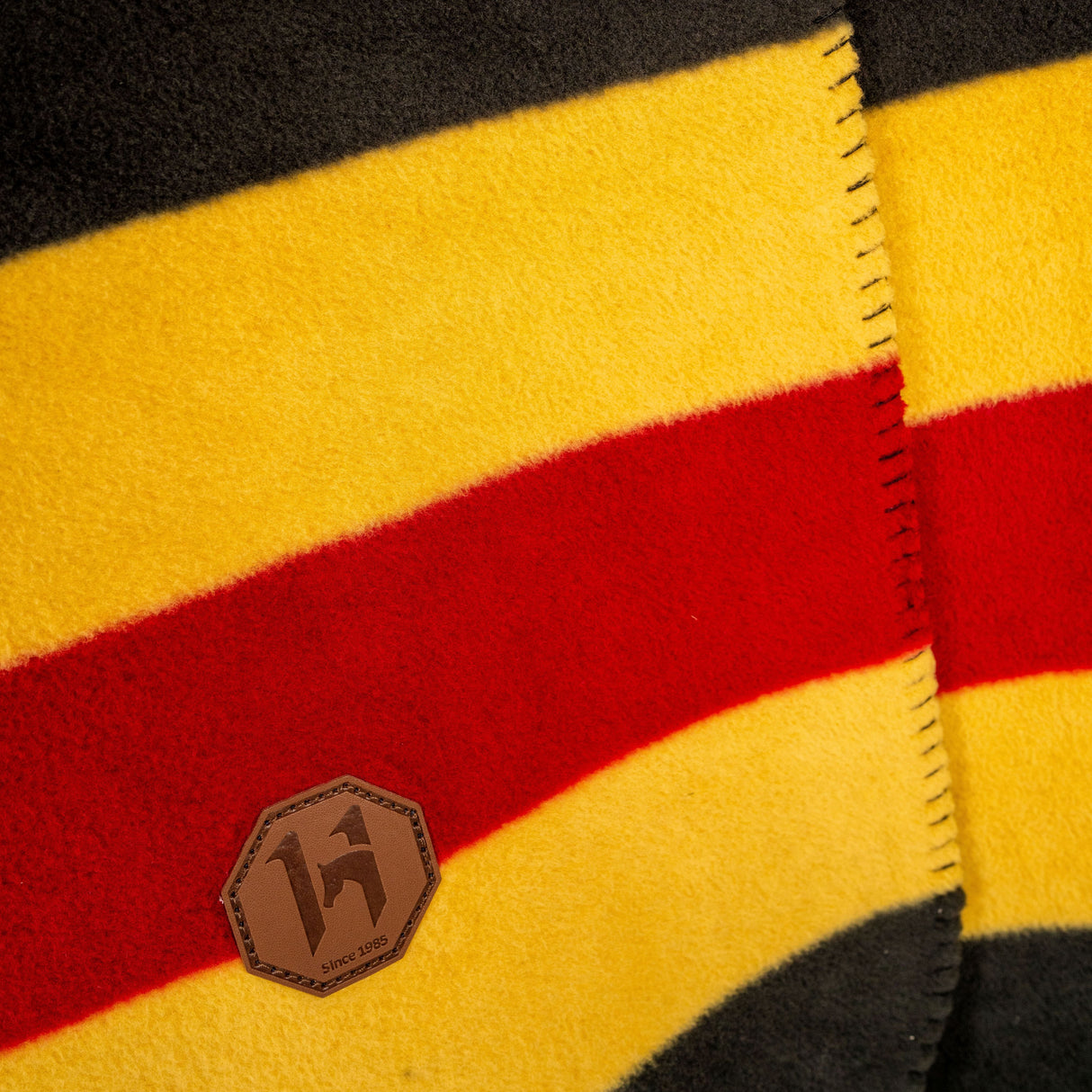 Horseware Ireland Newmarket Fleece Blanket #colour_whitney-gold