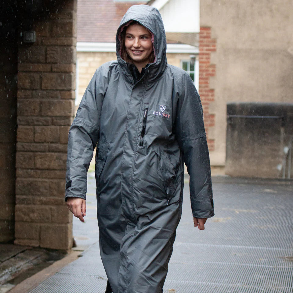 EQUIDRY Women's Thick Fleece Evolution Fixed Hood #colour_grey-pale-pink