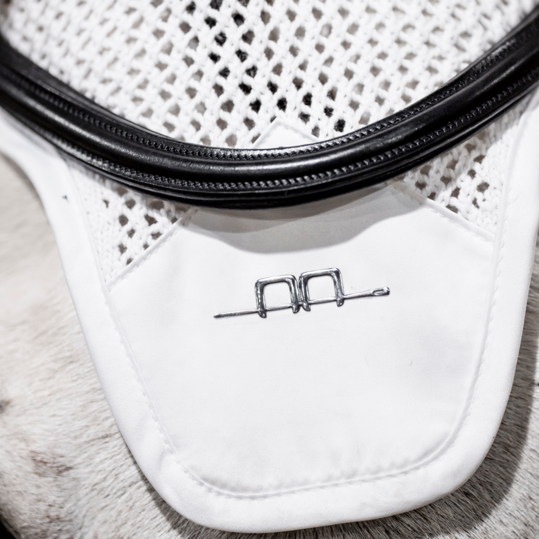 Horseware Ireland Alessandro Albanese Earnet #colour_white