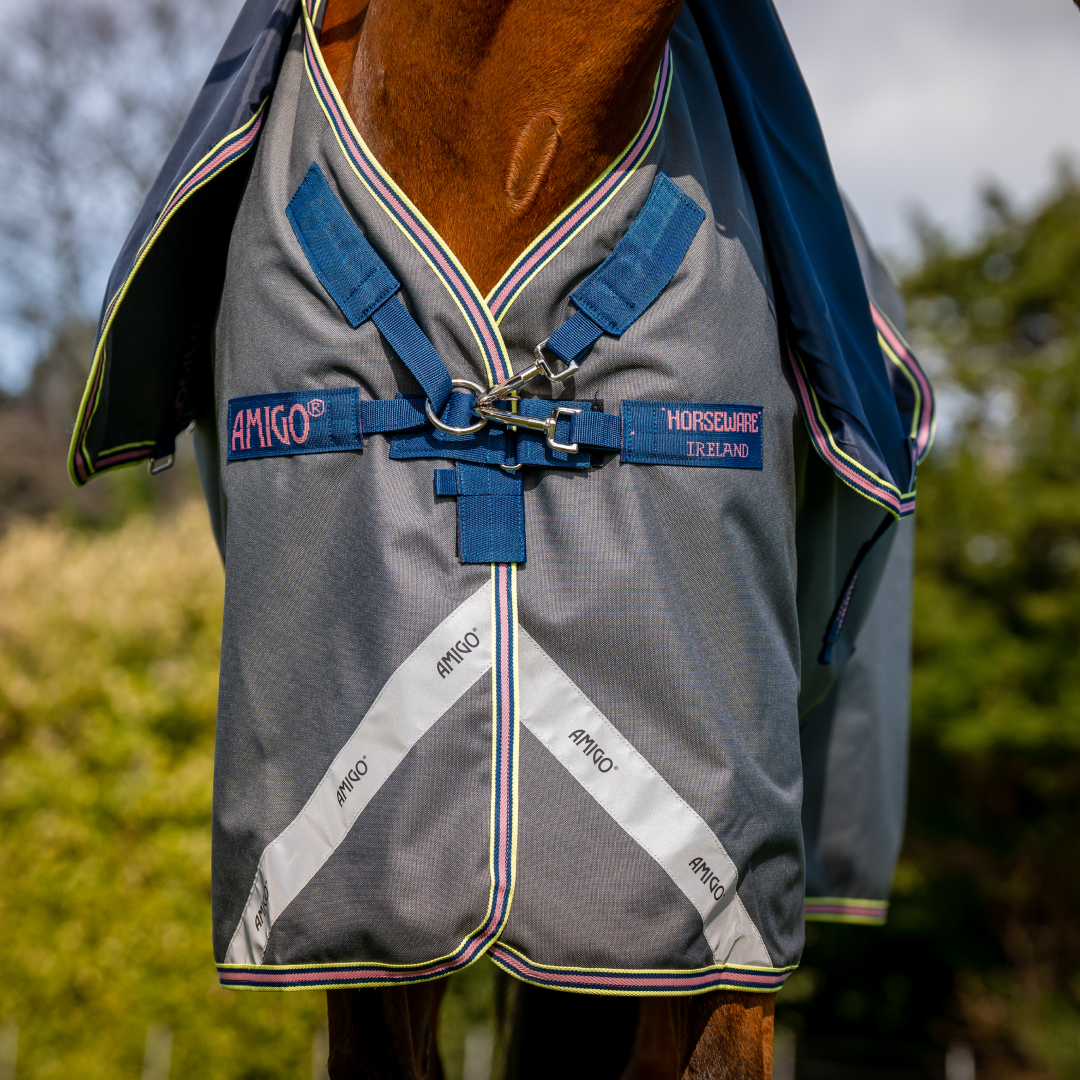 Horseware Ireland Amigo Bravo 12 Plus Bundle V-Front 50g Turnout Rug #colour_dark-shadow-navy-rose