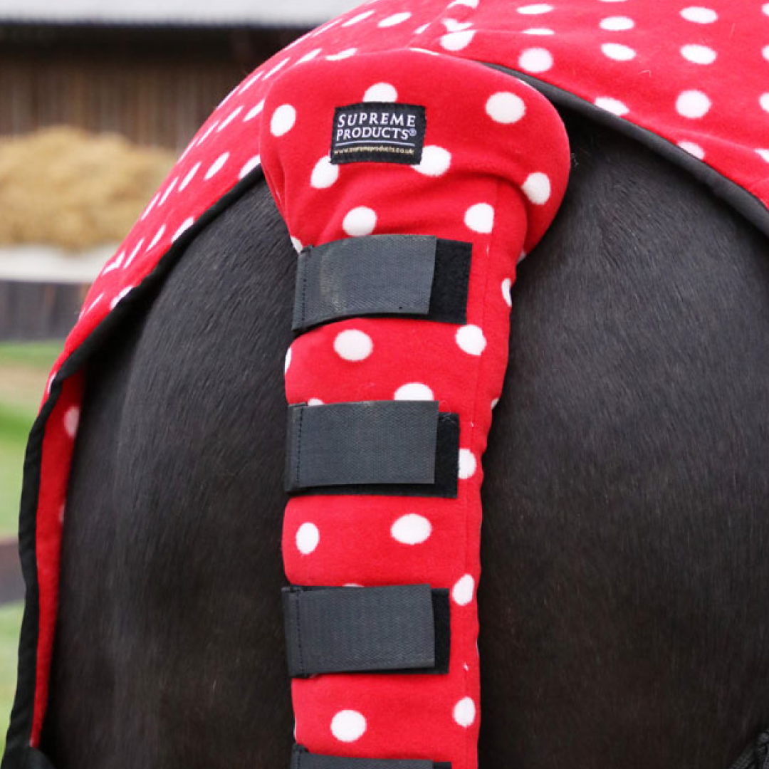 Supreme Products Dotty Fleece Tail Guard #colour_rosette-red