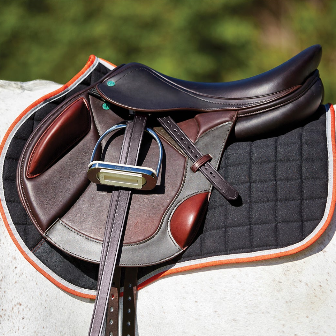 Weatherbeeta Therapy-Tec All Purpose Saddle Pad #colour_black-silver-red