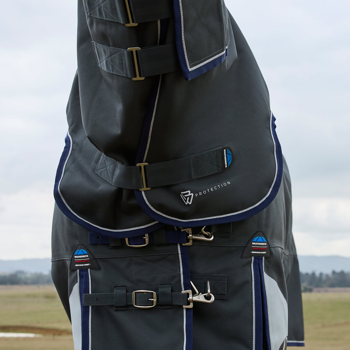 Weatherbeeta Comfitec Ultra 100G Detach-A-Neck Turnout #colour_charcoal