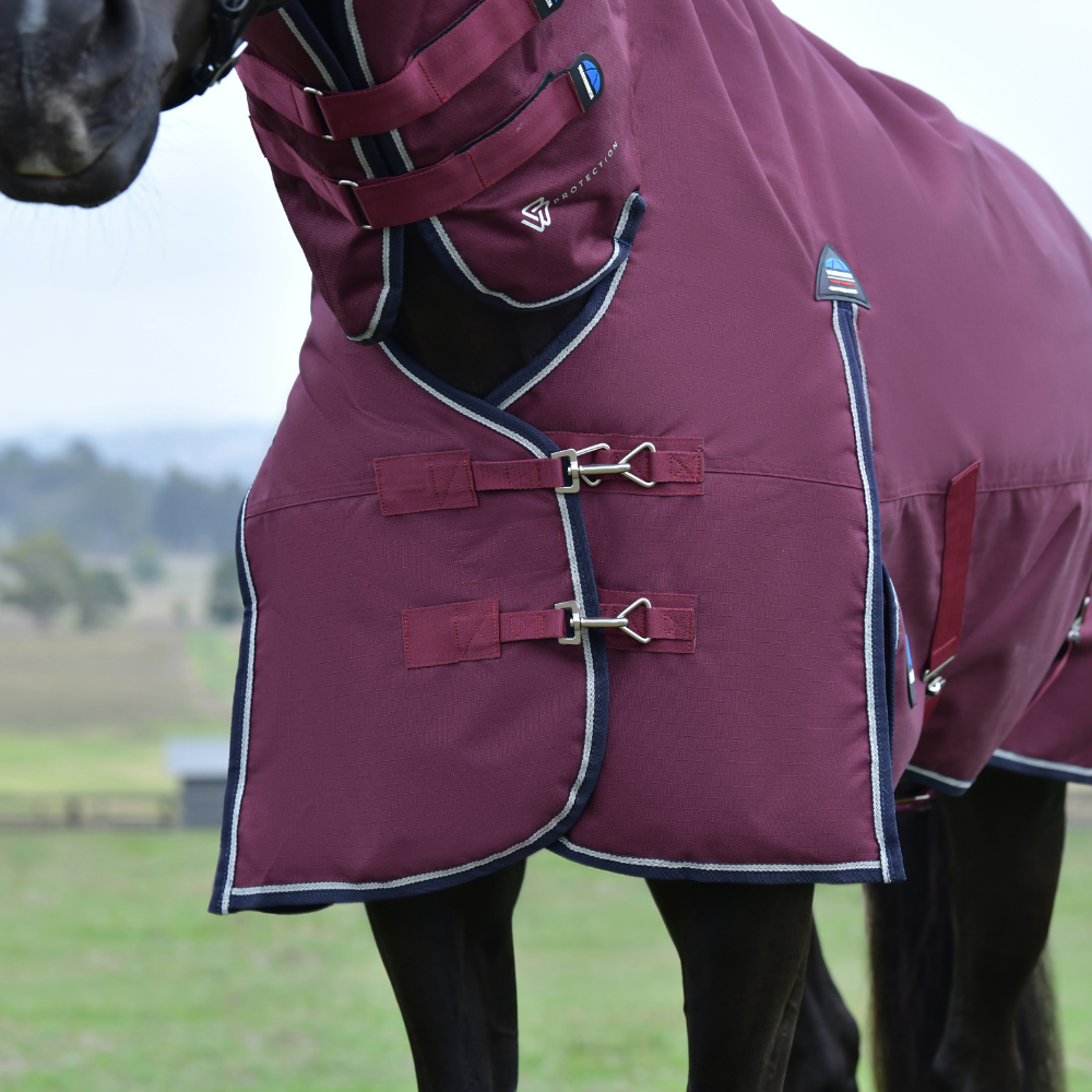 Weatherbeeta Comfitec Essential 220G Combo Turnout #colour_burgundy-navy