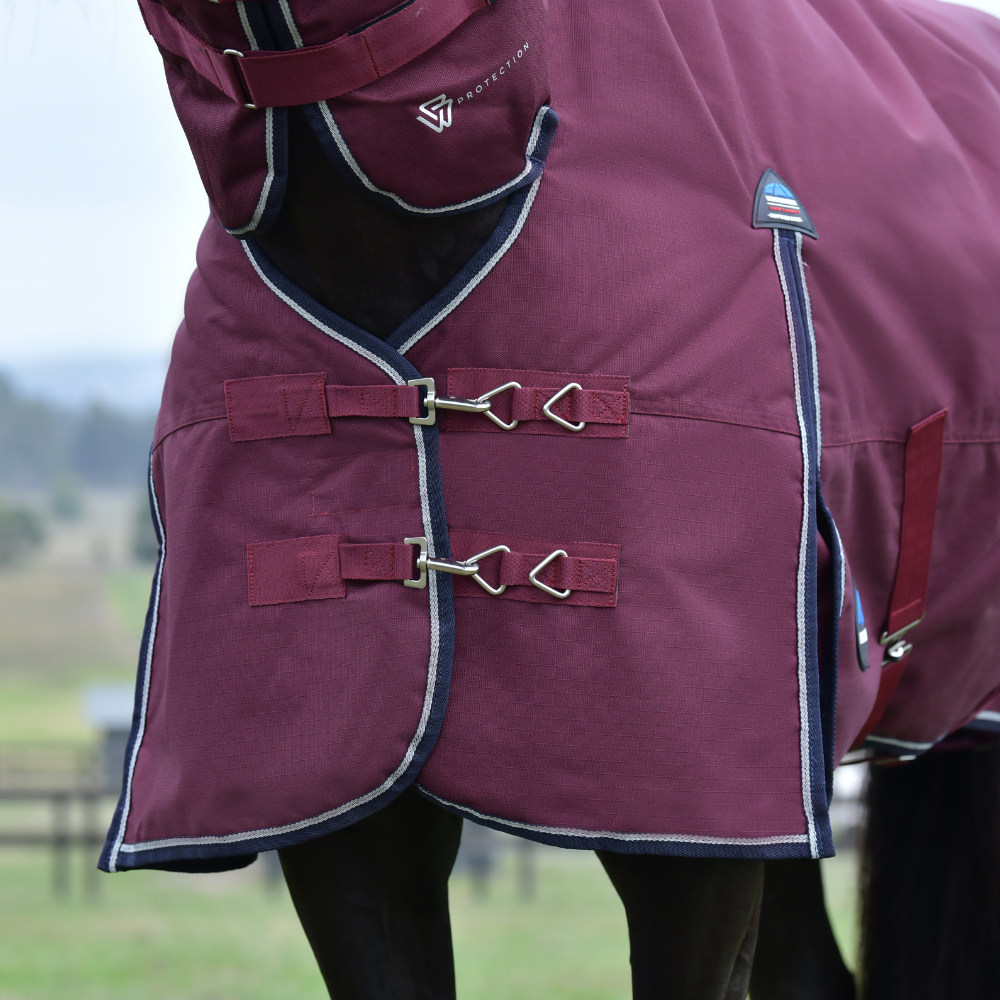 Weatherbeeta Comfitec Essential 220G Combo Turnout #colour_burgundy-navy