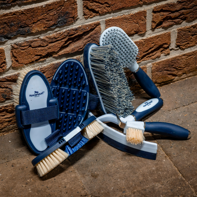 Horseware Ireland Newmarket Grooming Brush Set #colour_whitney-navy
