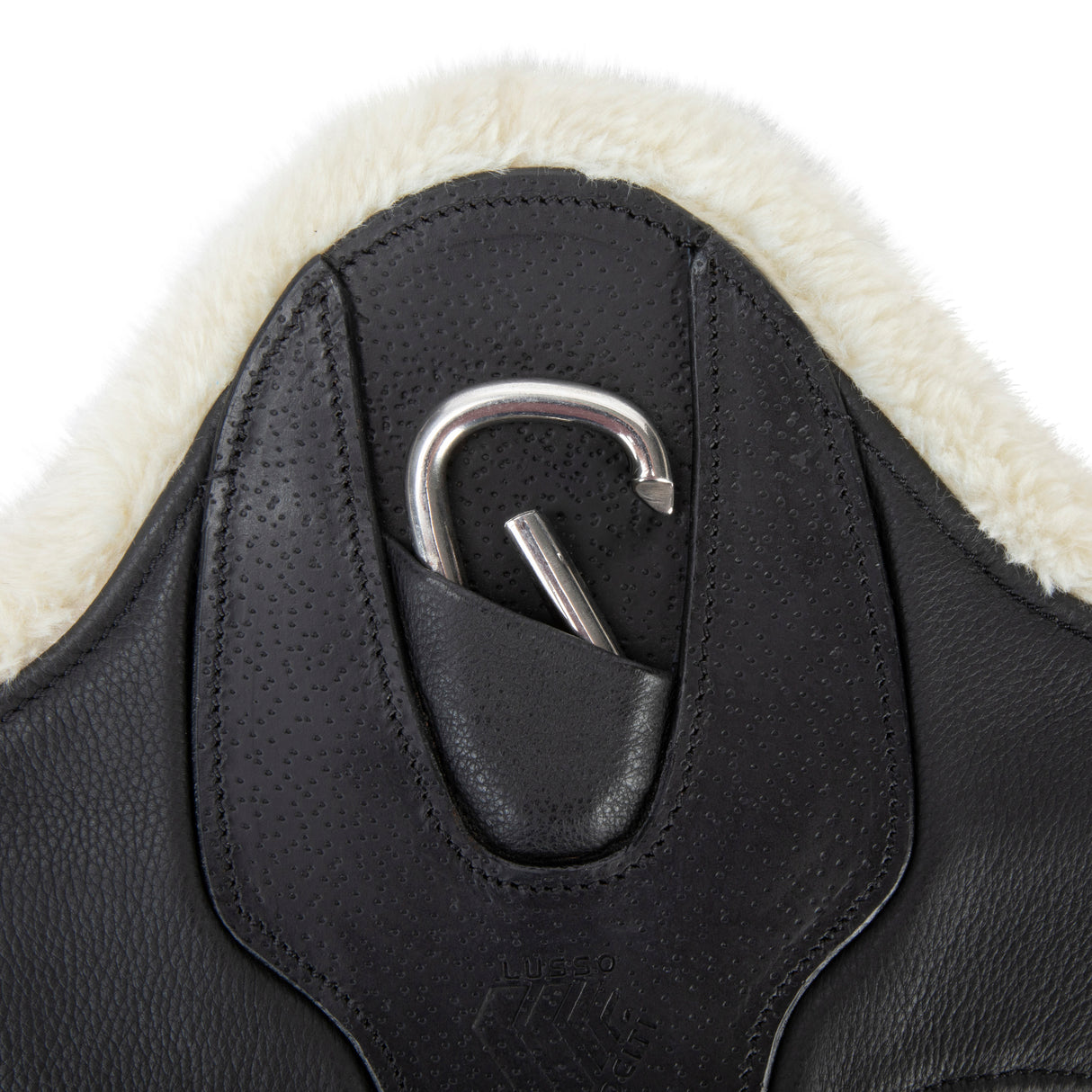 Shires Velociti Lusso Elite Anatomical Girth #colour_black
