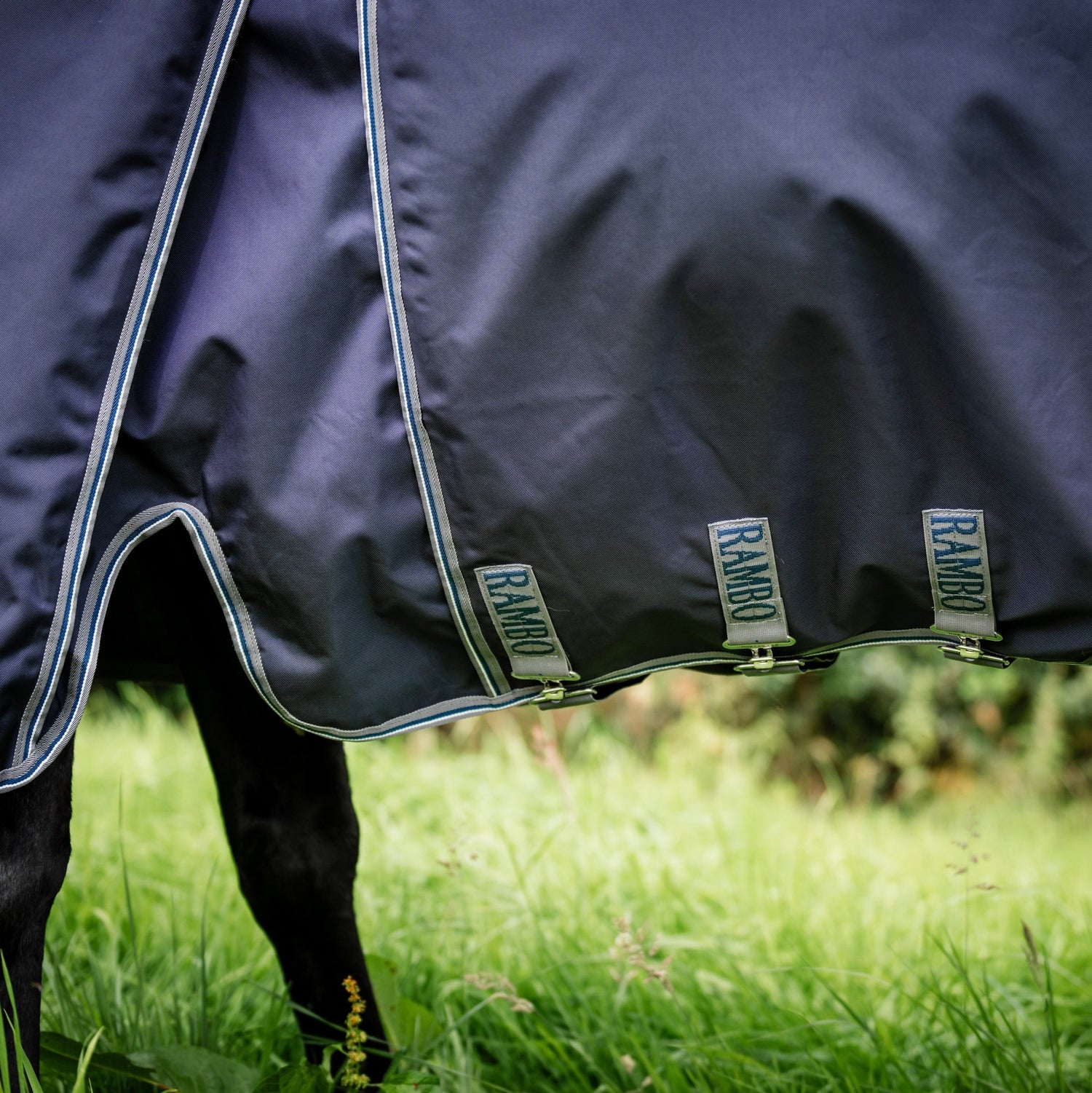 Horseware Irelanc Rambo Optimo Turnout (0g Outer with 400g Liner) #colour_navy-thunderstorm-grey-silver