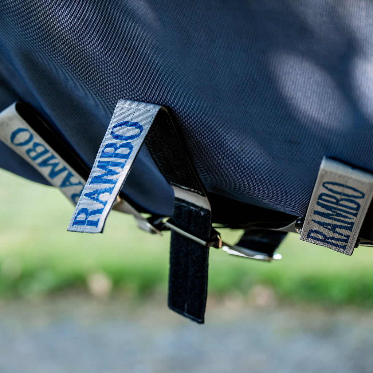 Horseware Ireland Rambo 1680D 50g Turnout Rug #colour_navy-thunderstorm-grey-silver