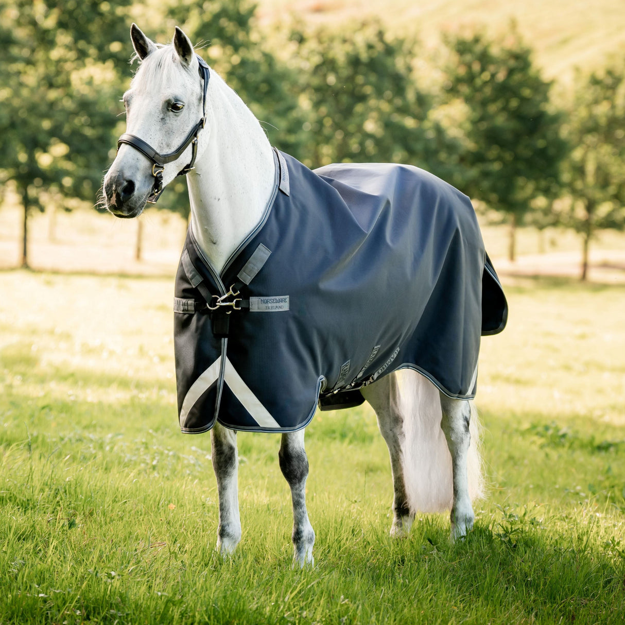 Horseware Ireland Rambo 1680D 50g Turnout Rug #colour_navy-thunderstorm-grey-silver