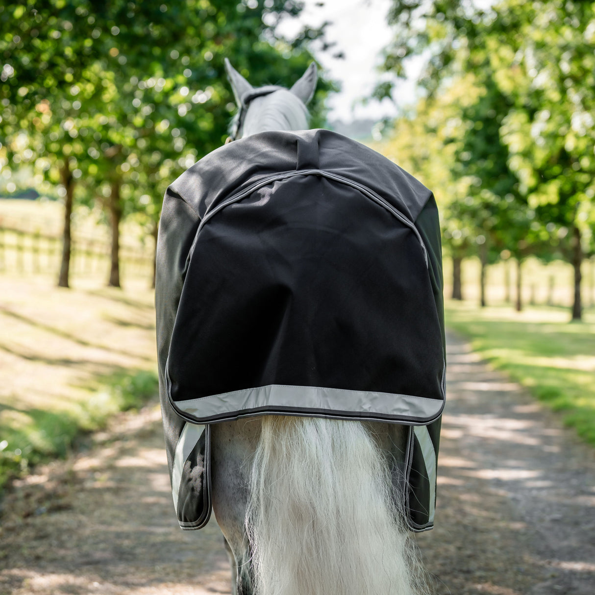 Horseware Ireland Rambo 1680D 450g Vari-Layer Turnout Rug #colour_black-thunderstorm-grey-silver