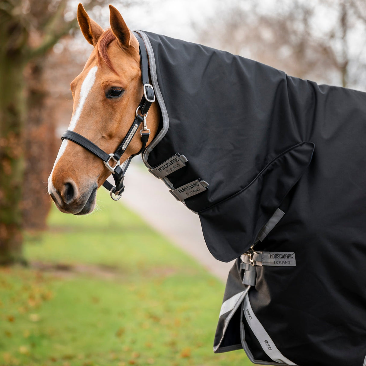 Horseware Ireland Amigo 1200D Integrated 250g Turnout Rug #colour_navy-titanium-grey-silver
