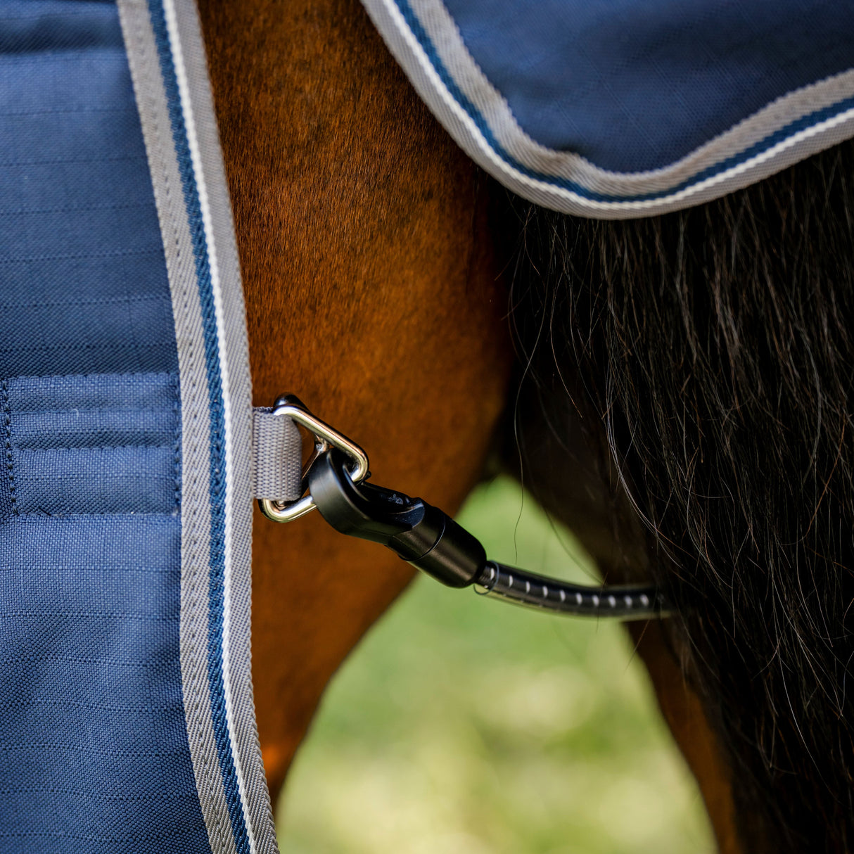 Horseware Ireland Rambo Optimo Stable Rug Heavy 400g #colour_navy-thunderstorm-grey-silver