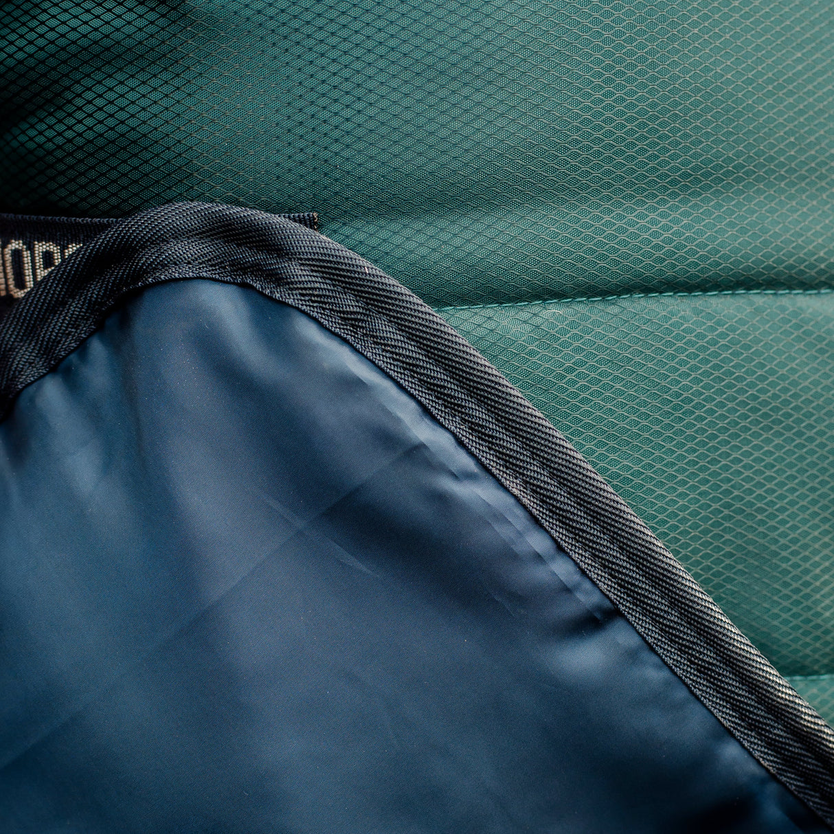 Horseware Ireland Amigo Ripstop Insulator 350g Stable Rug #colour_dynasty-green-navy-silver