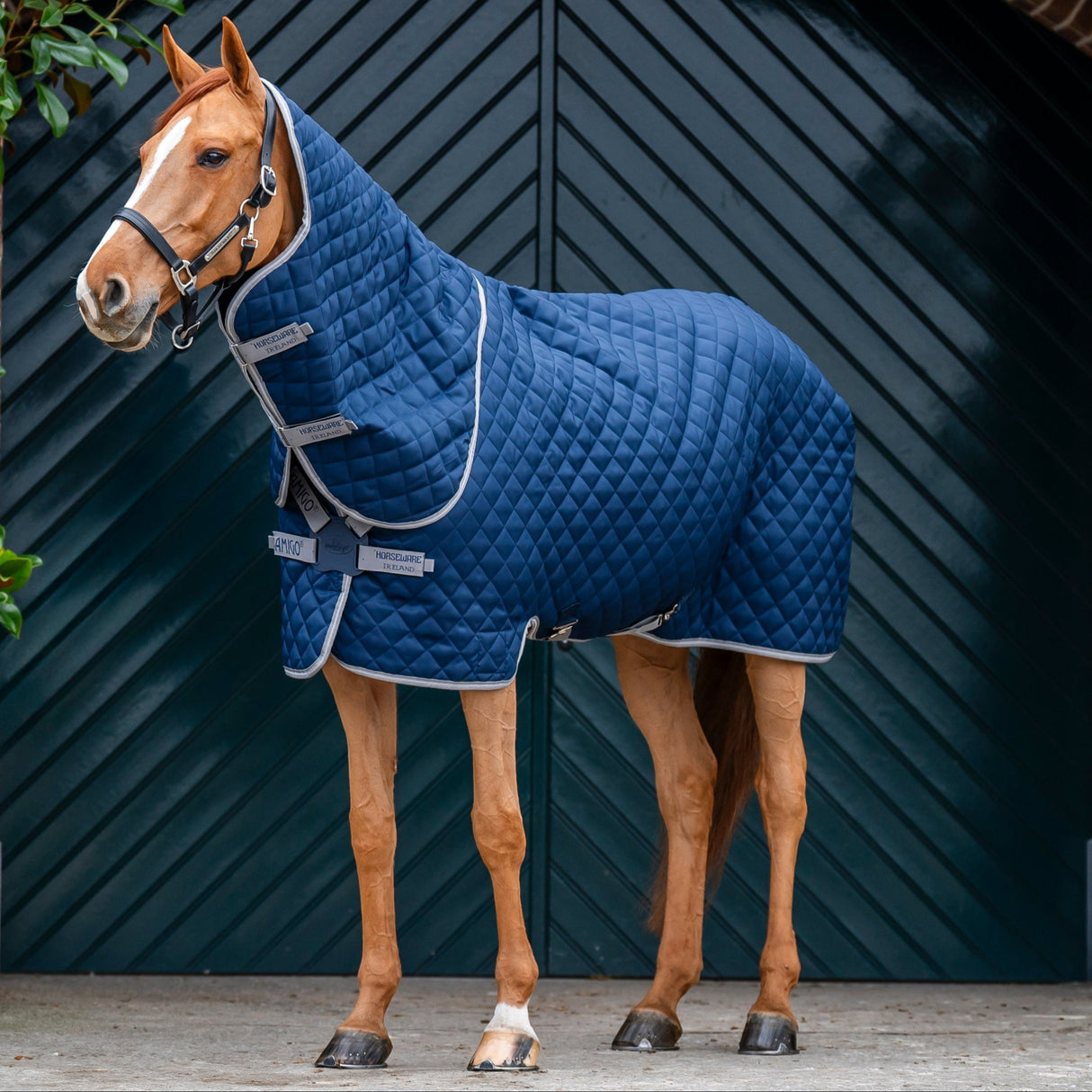 Horseware Ireland Amigo Quilted 200g Plus Stable Rug #colour_navy-titanium-grey-silver