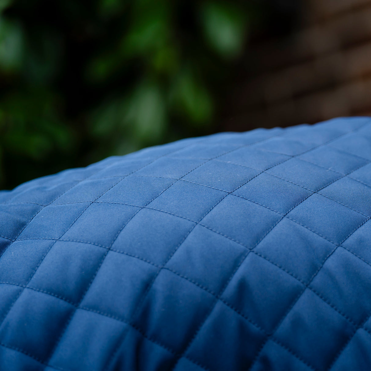 Horseware Ireland Amigo Quilted 200g Plus Stable Rug #colour_navy-titanium-grey-silver