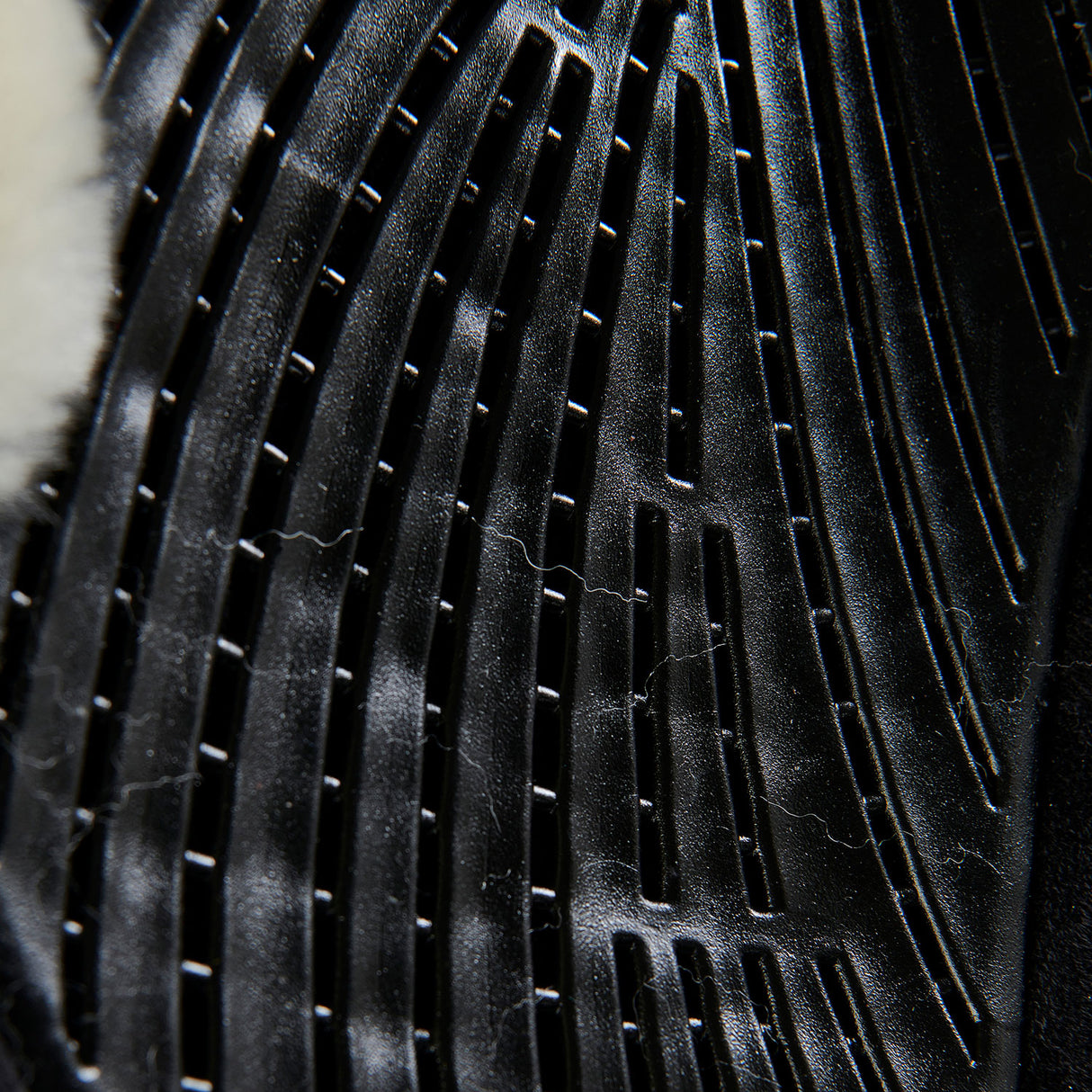 Acavallo Pad SP JCCS CW-CS Suede Cut-Out Sheepskin Twin Sided Gel Flat #colour_black-natural