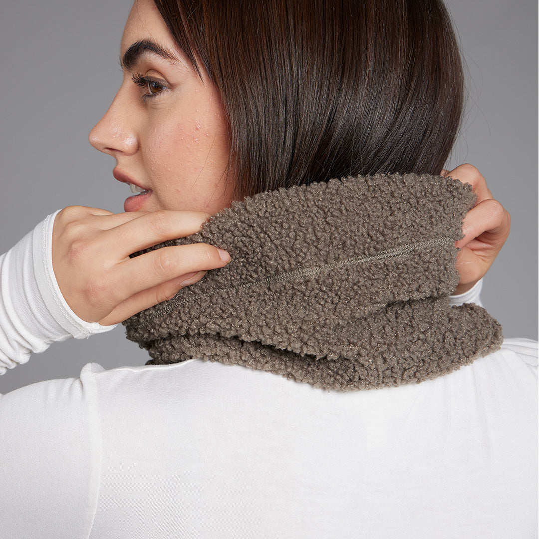 Toggi Bondleigh Fleece Snood #colour_truffle