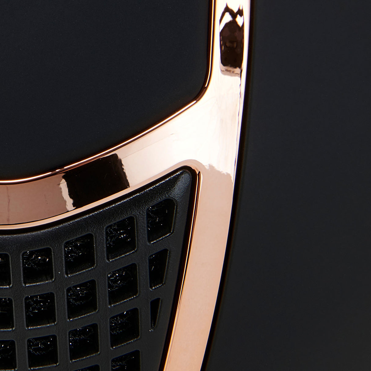 Ultra light helmet with polished frame homologation EN 1384-2023