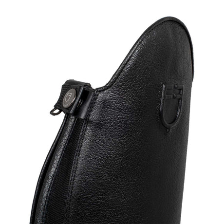 Unisex calfskin boots with rear zipper