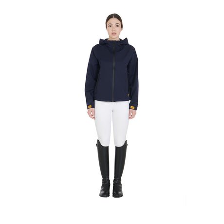 Women's three-layer technical raincoat