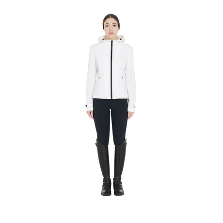 Women's slim fit softshell jacket with windproof zip