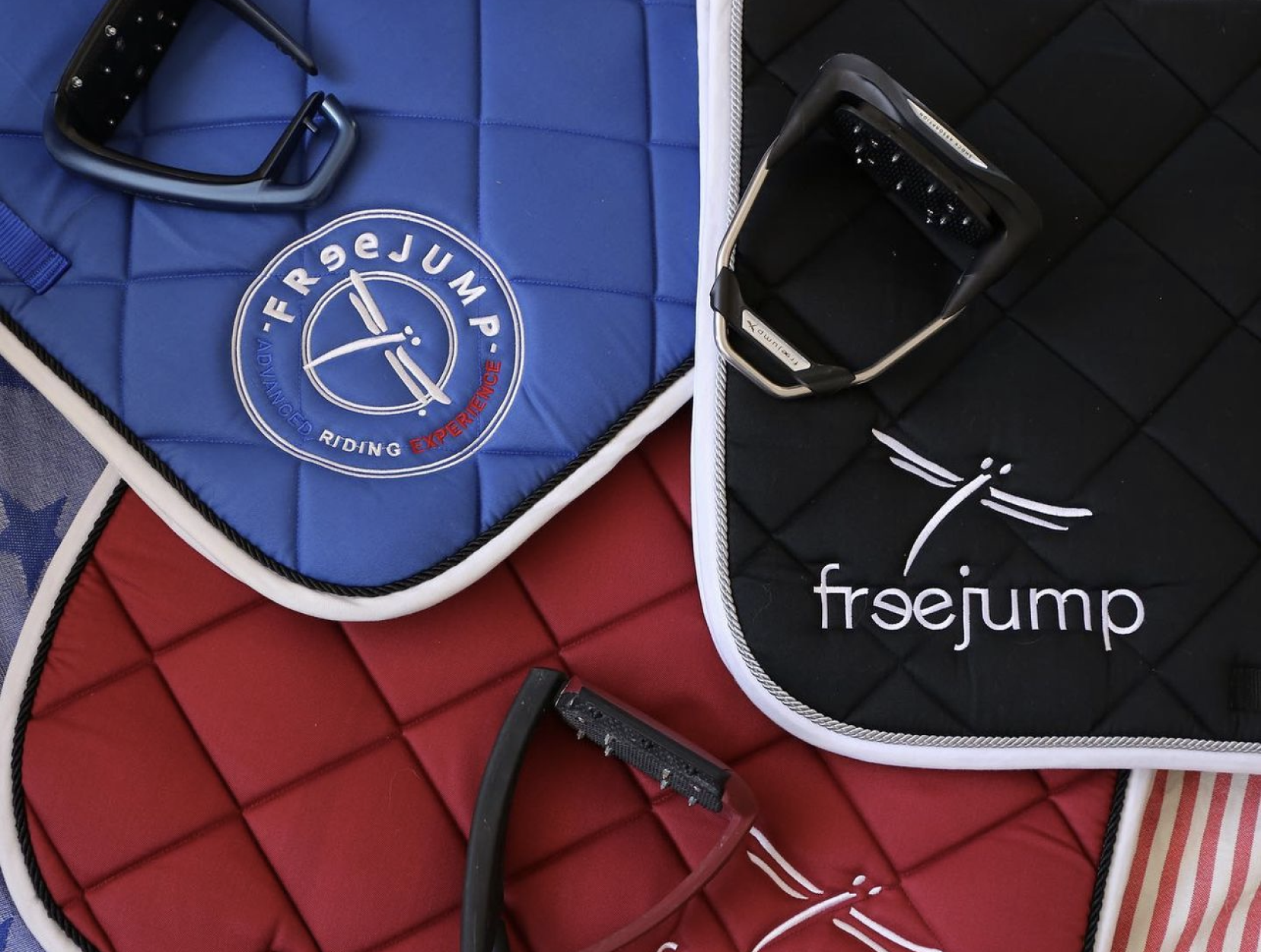 FreeJump 안전 타기 등자 | GS 승마 – GS Equestrian