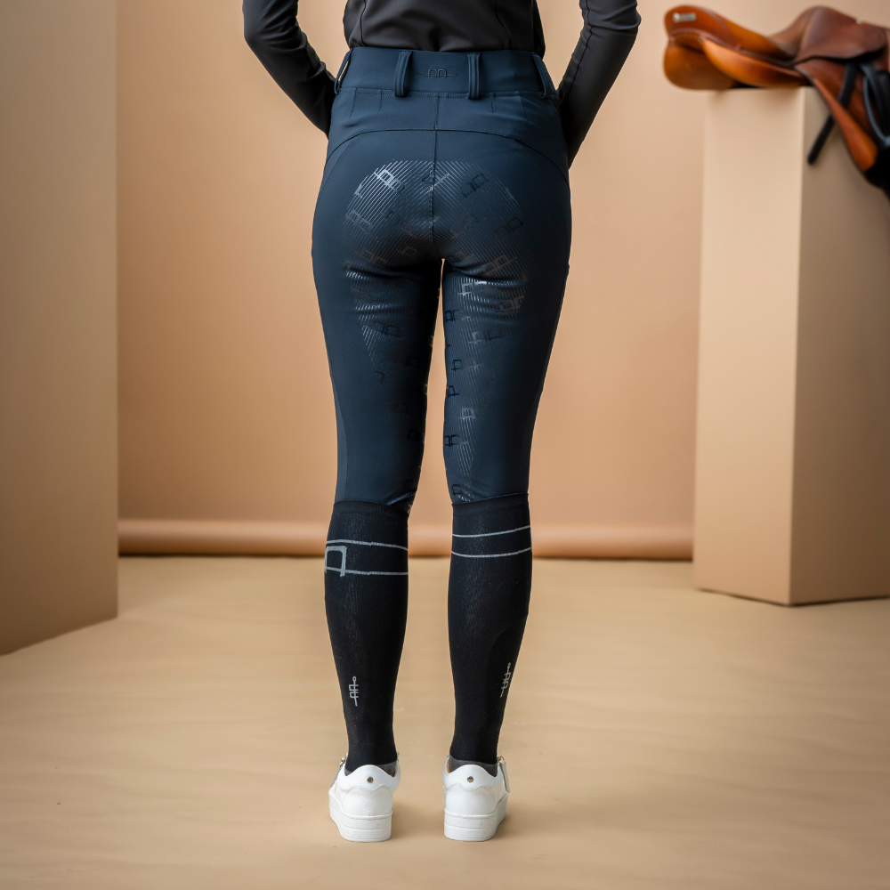 Alessandro Albanese Fina Full Seat Brushed Hybrid Breech #colour_core-black