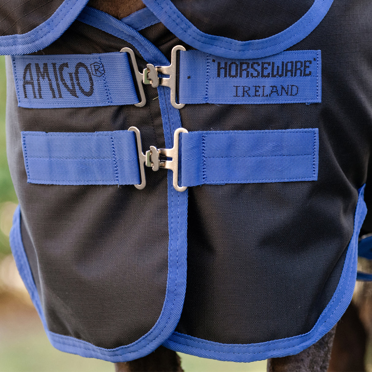Horseware Ireland Amigo Ripstop 900D Petite 200g Turnout Rug