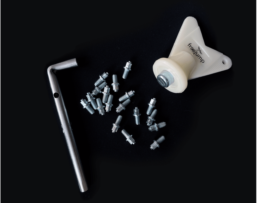 Freejump Pro Kit (1 key+18 studs)