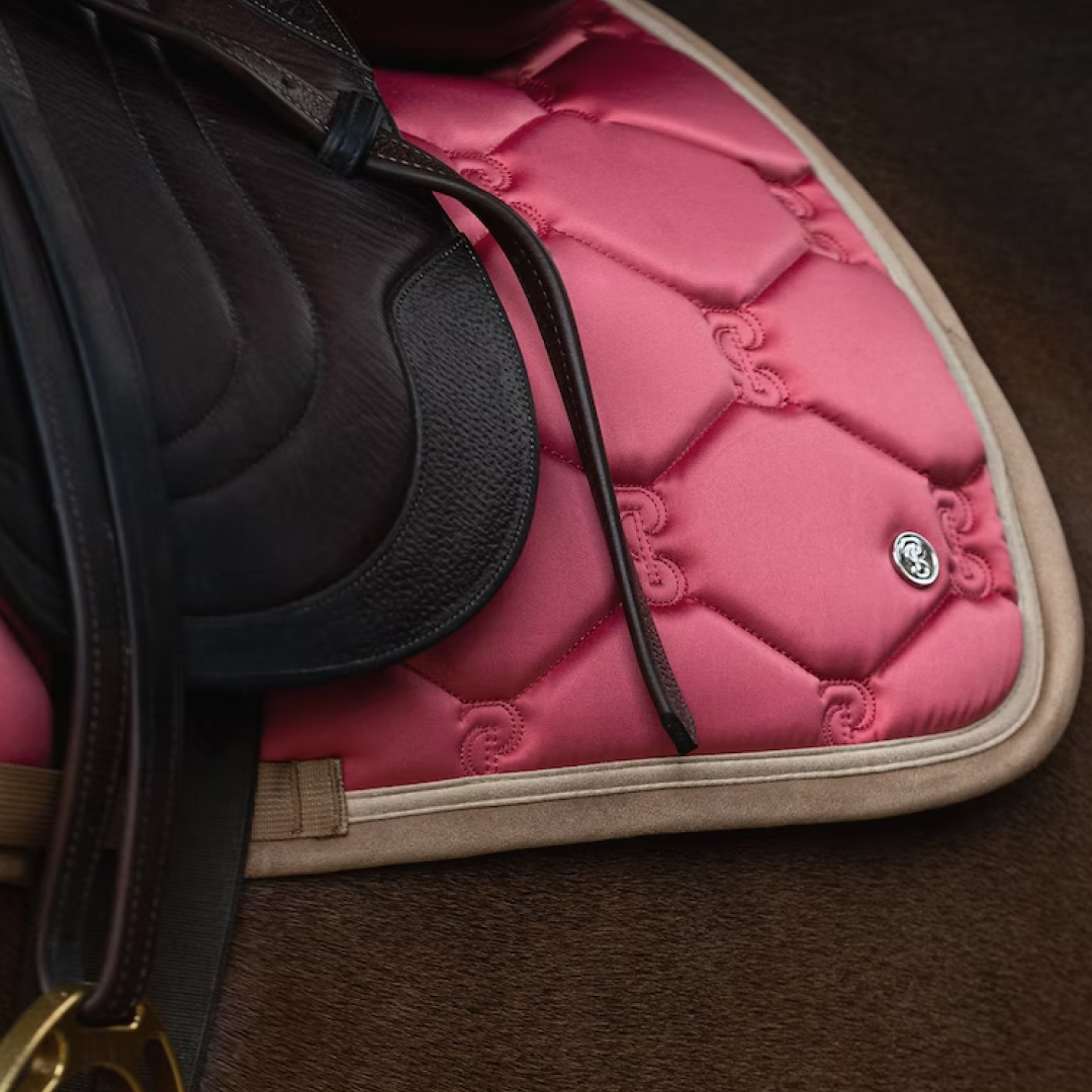 PS of Sweden Berry Pink Essential Saddle Pad Jump #colour_berry-pink